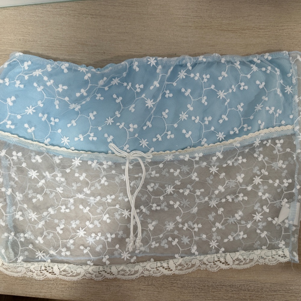 CUTE BLUE TUBE TOP NEVER WORN